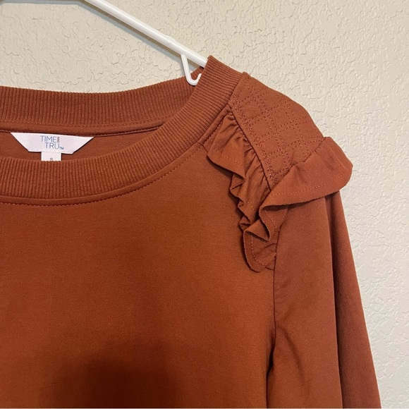Time and Tru Women's Rust Ruffle Long Sleeve Sweatshirt Blouse Size Small - Picture 2 of 11